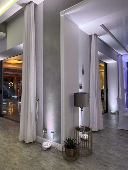 DWOREK_ROZA_PORAJA_dekoracja_swiatlem